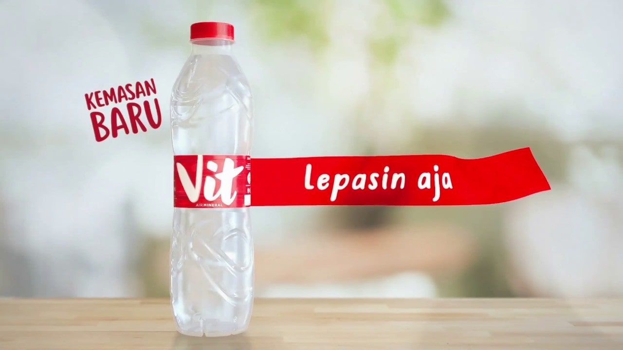 contoh Iklan minuman sehat air mineral vit